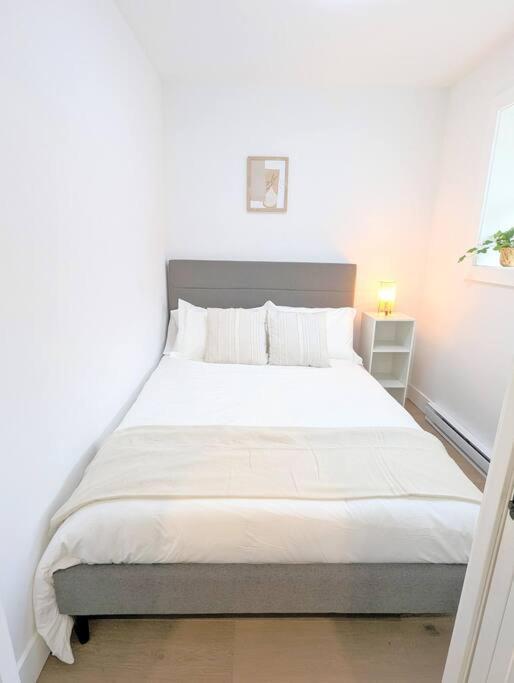 Centrally Located, Modern, 2 Bedroom Home Vancouver Luaran gambar